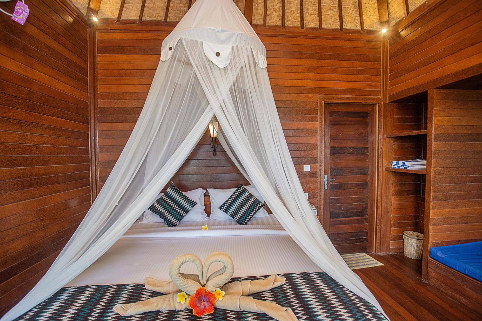 Tawe Ocean Blue Villa Lembongan Екстериор снимка